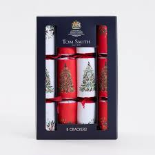 Tom Smith Christmas Crackers Traditional Family White and Red with Tree Design 8x12 Inch Crackers 250g